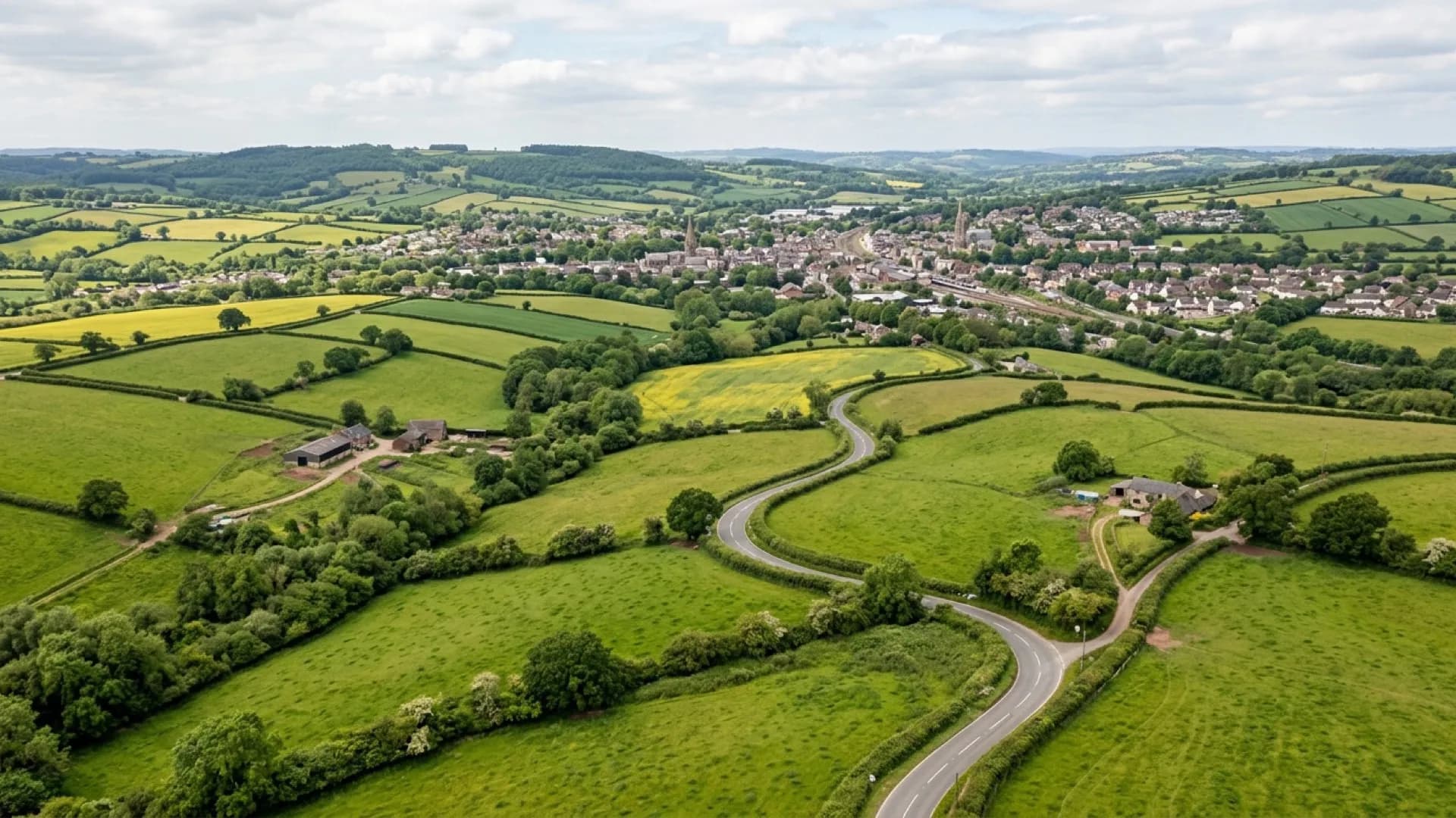 Devon countryside on a mid-distance run from Exeter